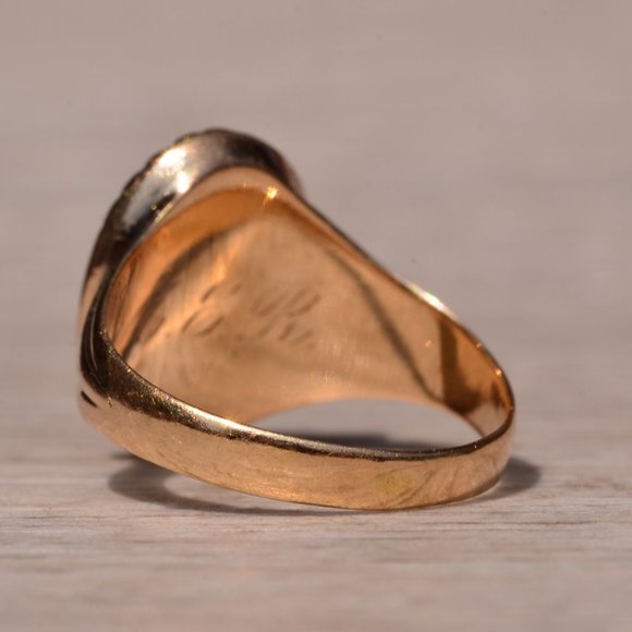 Antique Carnelian Ring in Yellow Gold - Picture 3 of 10